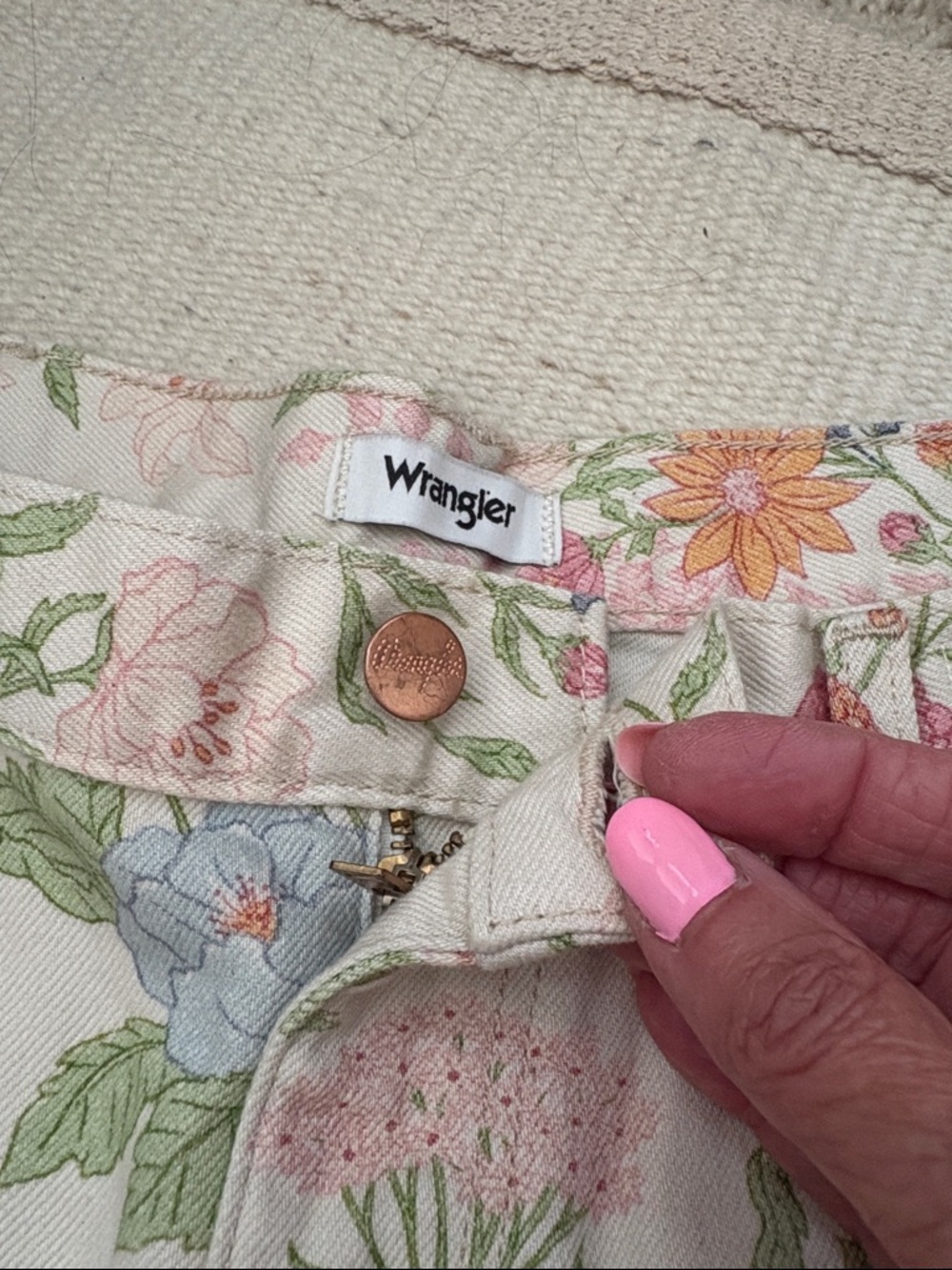 NWT Wrangler wanderer 622 high rise flare floral Jean - Picture 5 of 10